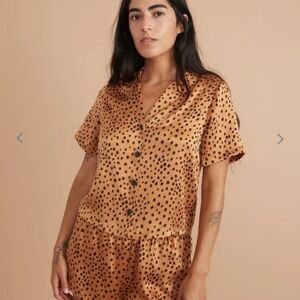 WASHABLE Silk Short Sleeve Top in Abstract Cheetah